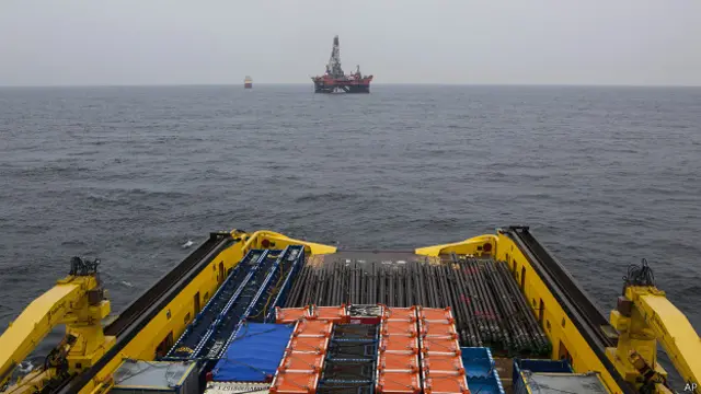 Буровая платформа в Карском море