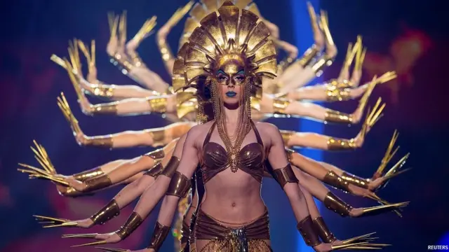 डांस शो, द डब्ल्यूवाईडी, Dancers attend dress rehearsal for Grand Show THE WYLD at Friedrichstadt Palast in Berlin.