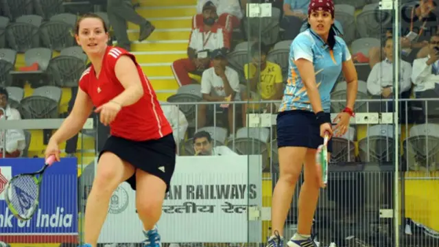 महिला स्कवैश