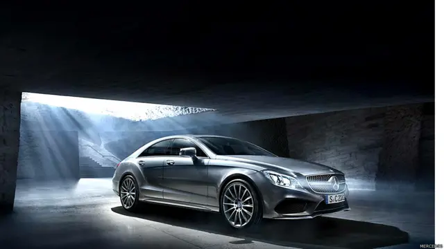 جرمنی کی مرسڈیز سی ایل 65 اے ایم جی کوپے دو لاکھ ساڑھے پندرہ ہزار ڈالر ہے۔ 