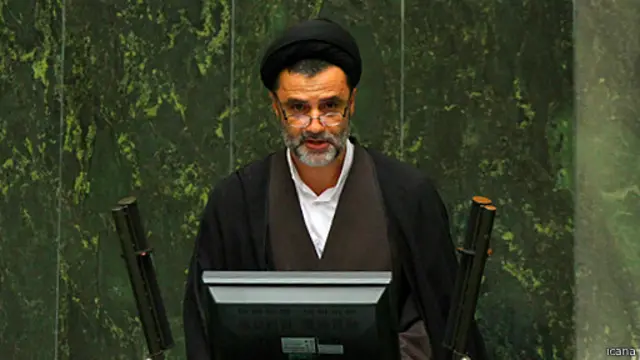 نبویان روحانی را به انتصاب و معرفی افراد حامی "فتنه" متهم کرده است