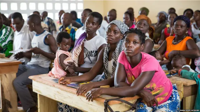 Fotógrafo, blogueiro e poeta aproveita as viagens que faz pela África para registrar o cotidiano das mulheres africanas. | Foto: Nana Kofi Acquah