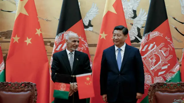 اشرف غنی در دیدار با شی جین پینگ، همتای چینی‌اش گفته که روابط استراتژیک با پکن، از اولویت‌های سیاست خارجی کابل است