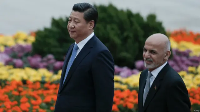 ولسمشر احمدزي نن سهار (اکتوبر ۲۸) د بیجېنګ په شینهوا پوهنتون کې وینا وکړه او ویې ویل چې د آسیا یو موټی توب د نړیوال کېدو پرخلاف نه دی، بلکې د همکاریو په یو مرکز د آسیا بدلول دي.