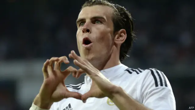 غاريث بايل لعب لمنتخب ويلز في تصفيات كأس أوروبا. 