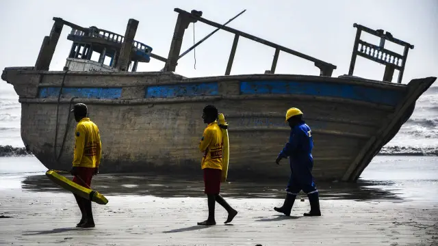 ماہی گیروں کو مزید دو روز (جمعرات اور جمعے) تک سمندر میں جانے سے خبردار کیا گیا