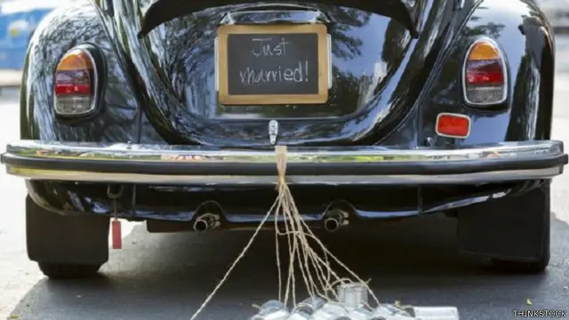 هناك ثمة مخاطر قد يواجهها من يصبون إلى الزواج للمرة الثانية، خاصة فيما يتعلق بالجوانب المالية