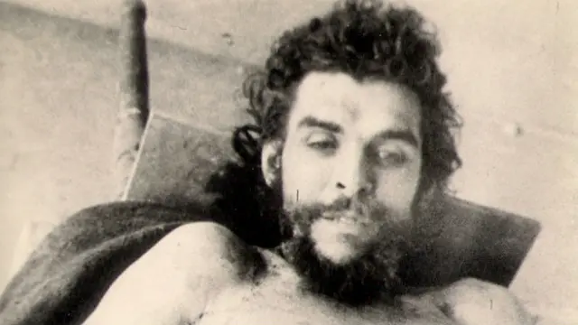 Las fotografías del cadáver del Che olvidadas en un pueblo español - BBC News Mundo