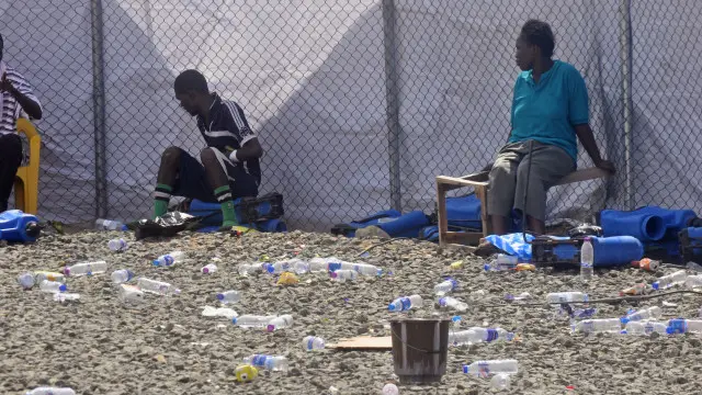 عالمی ادارہ صحت کےاسسٹنٹ ڈائریکٹر جنرل بروس کا کہنا ہے کہ ایسا لگتا ہے کہ لائیبریا میں اس وائرس کے پھیلاؤ میں کمی آئی ہے