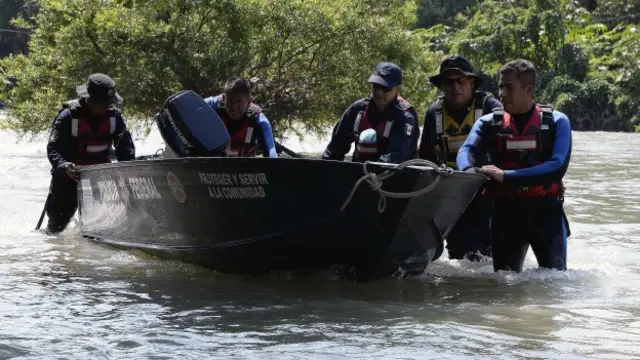 Los argentinos dicen que no estuvieron presentes cuando se encontró la bolsa con restos óseos en el río San Juan. Foto Getty Images.