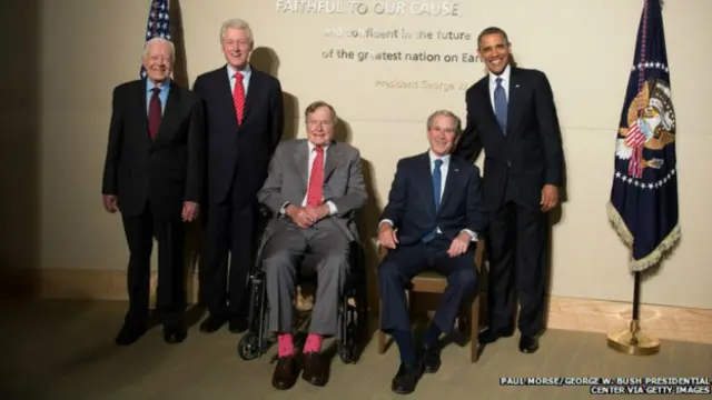 اوباما کی مقبولیت کی ریٹنگ کلنٹن سے کم لیکن جارج ڈبلیو بش سے زیادہ رہی ہے