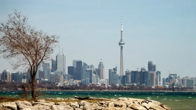 ہم کینیڈا کے باسیوں اور کینیڈا میں آنے والے نئے رہائشیوں کو اس وحشیانہ تہذیب سے محفوظ رکھنے کے لیے قوانین میں سختی کر رہے ہیں