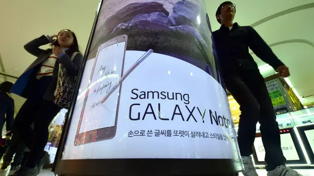 د روان کال په اوږدو کې د سامسنګ شرکت ونډو تر ۲۰ سلنې ارزښت له لاسه ورکړی