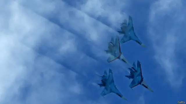 Trung Quốc đã mua của Nga hai lô hàng, mỗi lô 24 chiếc SU-27 hồi thập niên 1990