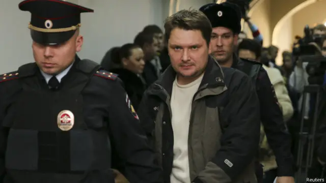 Басманный суд Москвы ранее арестовал авиадиспетчера Александра Круглова до 21 декабря 