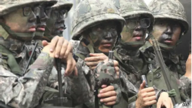 တောင်ကိုရီးယားမှာ ဥပဒေအရ မဖြစ်မနေ စစ်မှုထမ်းကြရ