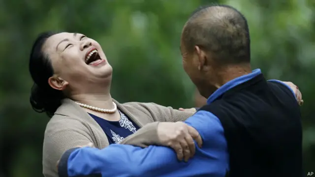 在中国等经济发展迅速的国家,自述有幸福感的人数现在超过了一直高居幸福感榜首的美国等富裕国家。