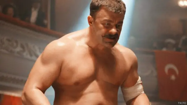 Кадр из фильма "Поддубный"