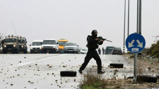 نتنياهو: "الحكومة تعمل بحزم ضد المخربين وراشقي الحجارة"