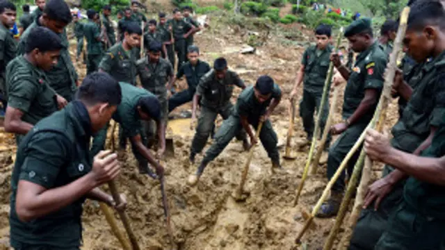 මළ සිරුරු සොයා සිදු කෙරෙන කැනීම්