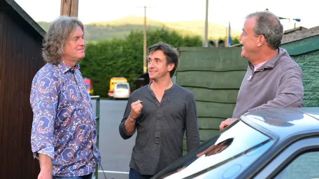 Top Gear của BBC do James May, Richard Hammond Jeremy Clarkson cùng dẫn chương trình