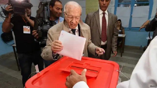 يرى محللون أن باجي السبسي، رئيس حزب نداء تونس، هو المرشح الأوفر حظا في انتخابات الرئاسة التونسية