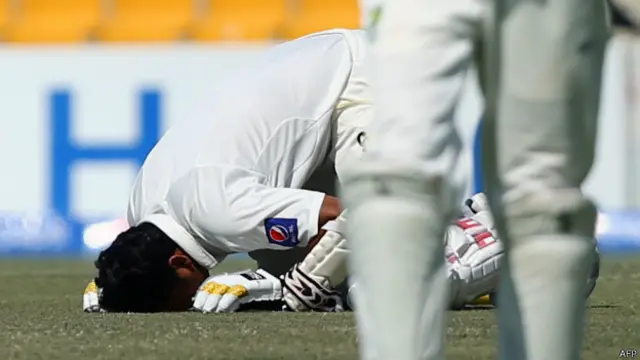 اظہر علی نے بھی اس میچ کی دونوں اننگز میں سنچری سکور کی