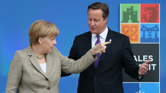 اشپیگل میگوید این نخستین بار بود که خانم مرکل درباره امکان خروج بریتانیا از اتحادیه اروپا صحبت میکرد