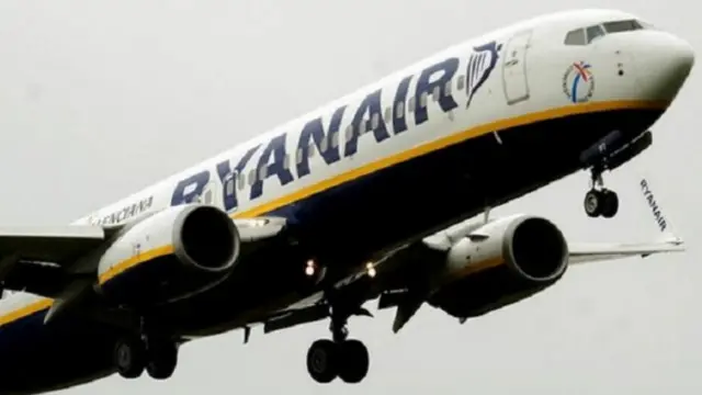 قالت ريان اير ان معدل اسعار تذاكرها ارتفع بنسبة 5 بالمئة في النصف الاول من العام الى 54 يورو