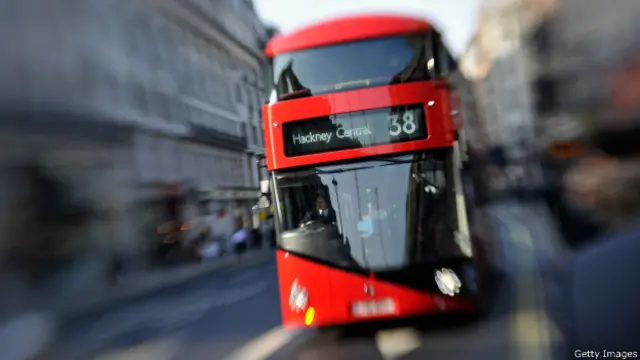 Autobús de Londres modelo New Routemaster