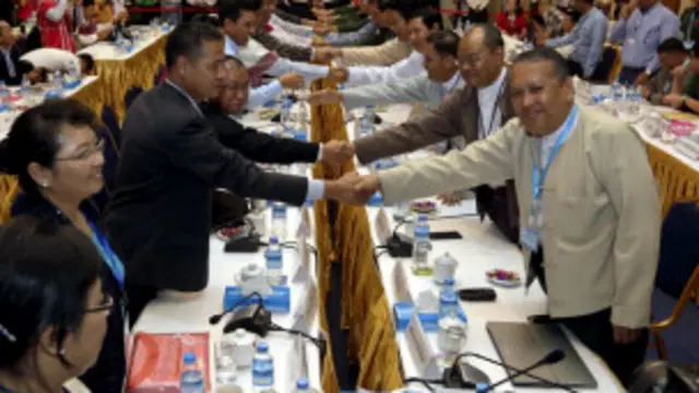 NCCT နဲ့ UPWC အကြား တနိုင်ငံလုံး အပစ်ရပ်ရေး သဘောတူမူကြမ်း လက်မှတ် ထိုးနိုင်ခဲ့ပေမယ့် ထိပ်သီး ခေါင်းဆောင်တွေ ကြား ပြန်ညှိဖို့ လိုသေး