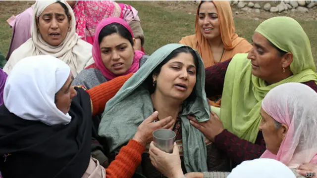 کشمیر میں یوم عاشورہ کے موقع پر جلسے جلوسوں پر پابندیاں ہوتی ہیں