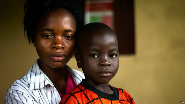 Huérfanos del ébola