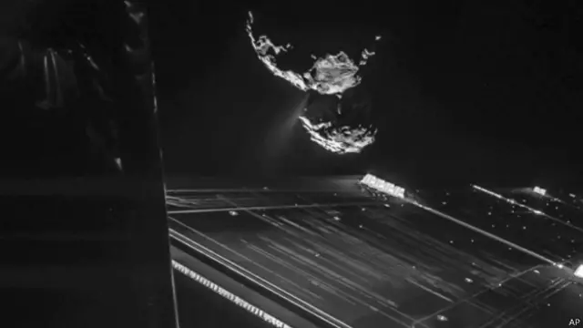 Так сейчас видит "Розетта" комету Чурюмова-Герасименко