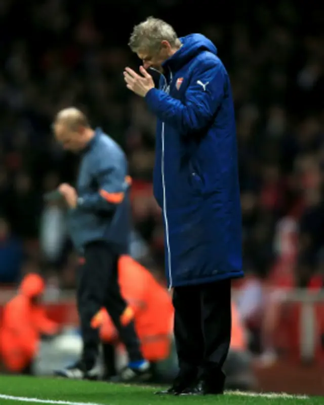 Arsene Wenger hanya bisa tepekur