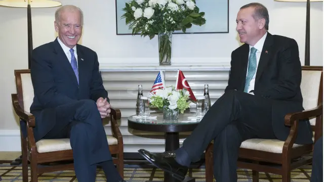 عالمی رہنما اب بھی ترکی آ تے ہیں اور امریکی نائب صدر جو بائیڈن اگلے ہفتے ترکی آ رہے ہیں لیکن اب واضح طور پر ترک کے کم ہی دوست ہیں