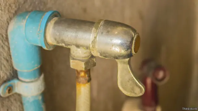 Bairro próximo à Cidade do Cabo fez enorme economia de água ao reformar encanamento