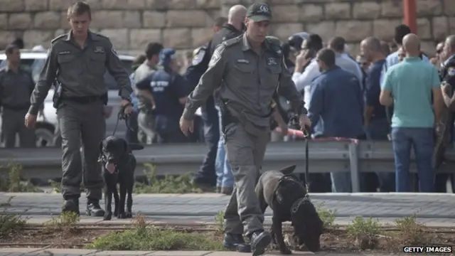 مشطت الشرطة الاسرائيلية موقع الهجوم
