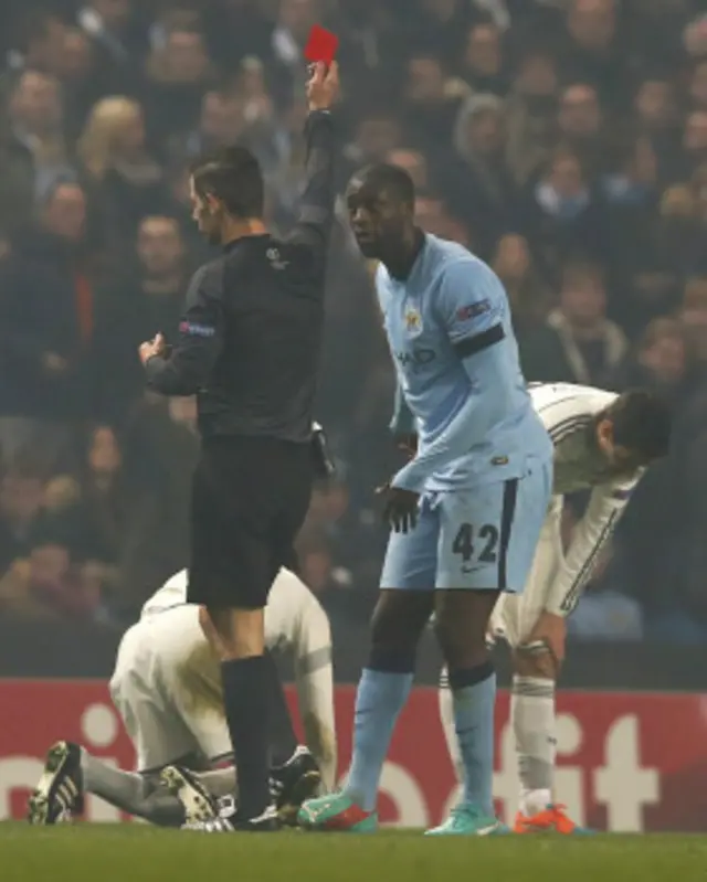 Kartu merah Yaya Toure, City kanin terbenam