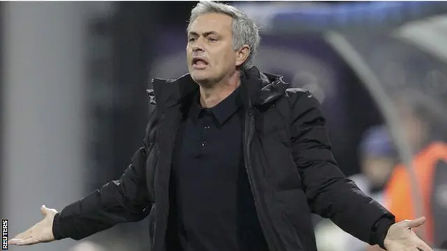 Mourinho juga mengaku kecewa dengan keputusan wasit yang tidak menghadiahi mereka penalti di awal babak kedua.