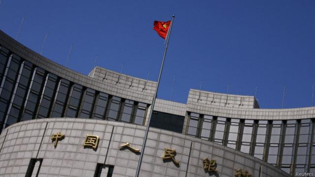 Desde el Banco Central de China han surgido iniciativas internacionales para contrarrestar la hegemonia financiera estadounidense.
