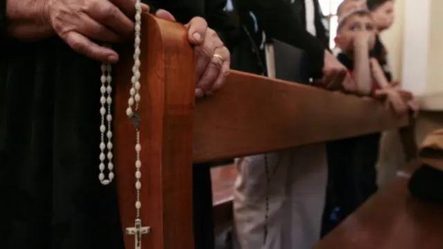 السيطرة على ممتلكات المسيحيين