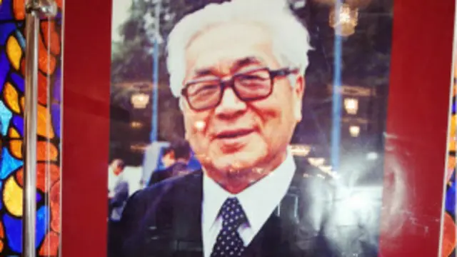 Советтер союзу учурунда Кыргызстанды дээрлик чейрек кылым башкарган Турдакун Усубалиев эегемендүүлүктө эки жолу Жогорку Кеңешке депутат болуп шайланган