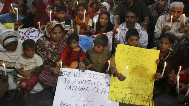 حسین نقی نے کہا کہ انسانی حقوق کے بگڑتے حالات کو مد نظر رکھتے ہوئے حکومت کو فوراً تشدد کے خلاف بل تشکیل دینا چاہیے