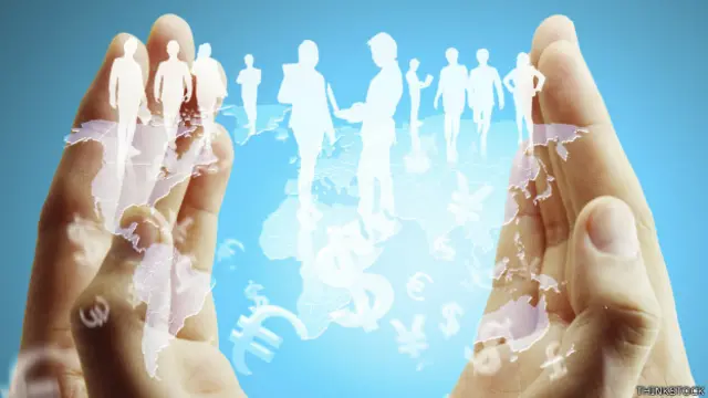 Ilustración de un hombre con gente entre las manos