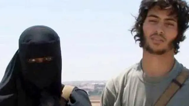 يقدر تقرير اصدرته الأمم المتحدة مؤخرا أن هناك خمسة عشر ألف مقاتل أجنبي ياتون من أكثر من ثمانين دولة للقتال في صفوف الدولة الإسلامية