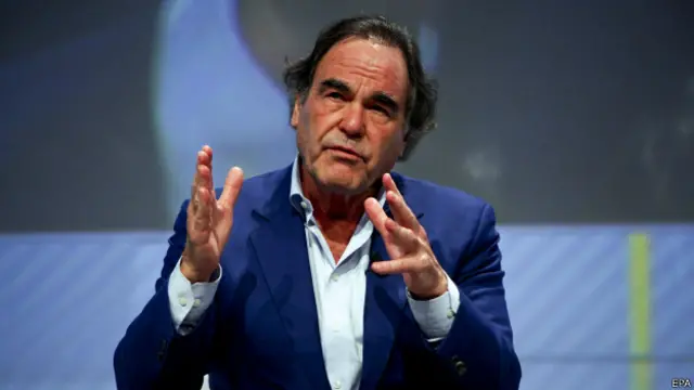 Оливер Стоун