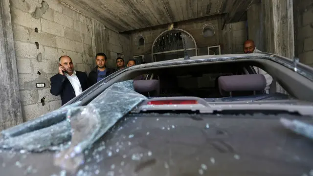 استهدفت سلسلة من التفجيرات الجمعة الماضية منازل وسيارات مسؤولين في حركة فتح في قطاع غزة. 