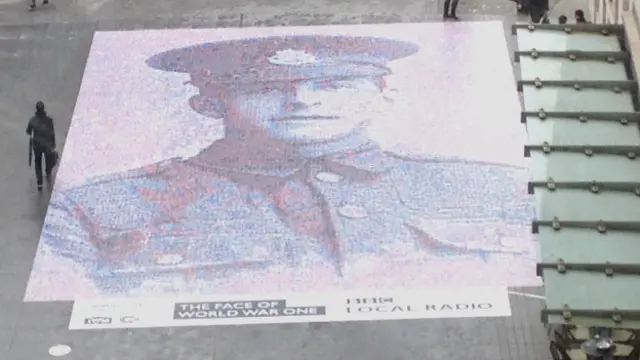 列兵马赛克肖像画