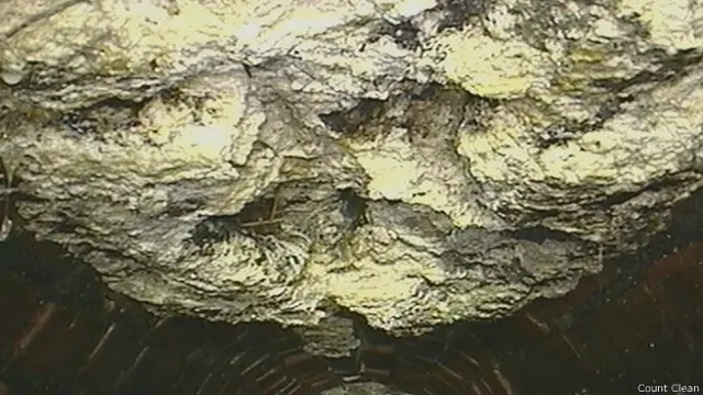 泰晤士自来水公司每年要清除8万吨因地沟油导致的堵塞物,排堵费用超过100万英镑。